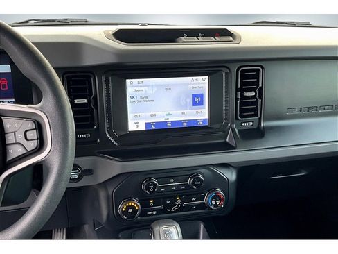 Used 2023 Ford Bronco 2-Door image 9