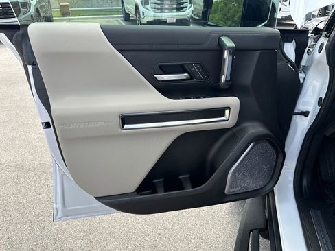 Used 2026 GMC Hummer EV 4x4 Crew Cab image 17