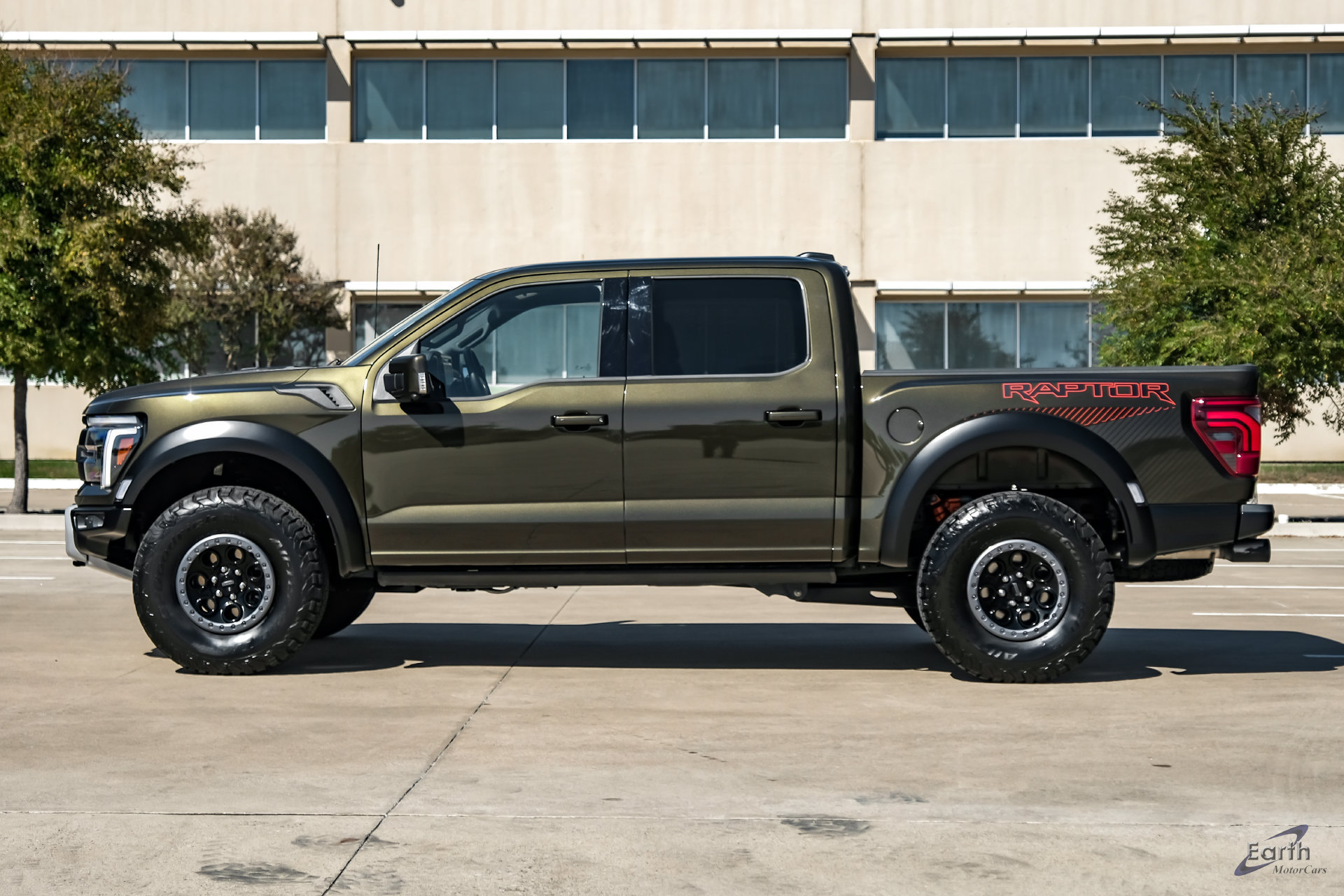 Used 2025 Ford F150 Raptor AWD/4WD image 7