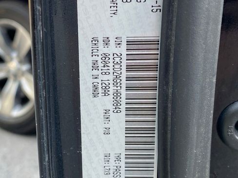 Used 2015 Dodge Challenger SXT RWD image 17