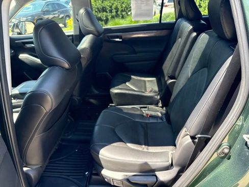 Used 2023 Toyota Highlander Platinum AWD/4WD image 26