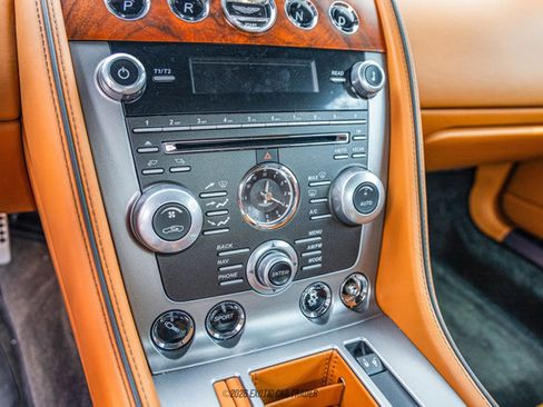 Used 2014 Aston Martin DB9 Coupe image 28