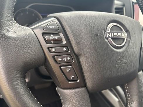 Used 2022 Nissan Frontier SV AWD/4WD image 18