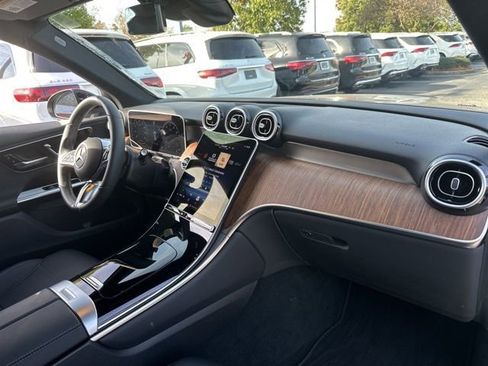 Certified 2025 Mercedes-Benz GLC 300 4MATIC image 32
