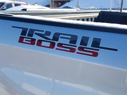 Used 2022 Chevrolet Silverado 1500 Custom Trail Boss w/ Safety Confidence Package image 8