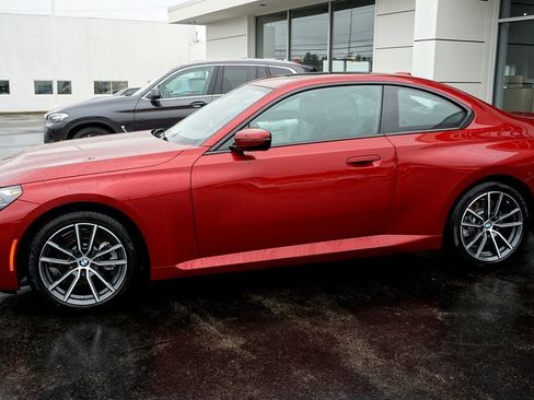 Used 2025 BMW 230i xDrive 230i xDrive w/ Convenience Package image 2