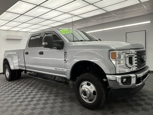 Used 2022 Ford F350 XLT w/ FX4 Off-Road Package image 3