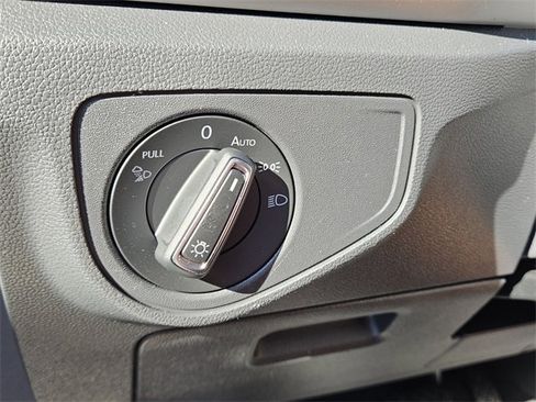 Used 2023 Volkswagen Atlas Cross Sport SE w/ Panoramic Sunroof Package image 30