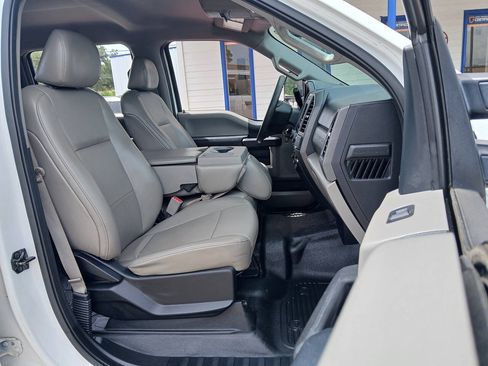 Used 2017 Ford F250 XL w/ Power Equipment Group AWD/4WD image 9