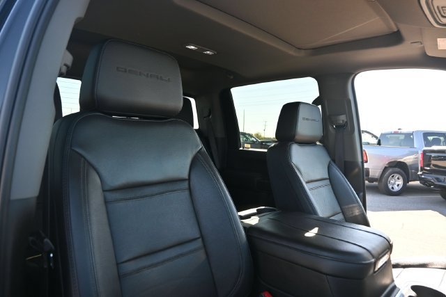 Used 2023 GMC Sierra 2500 Denali w/ Denali Ultimate Package AWD/4WD image 53