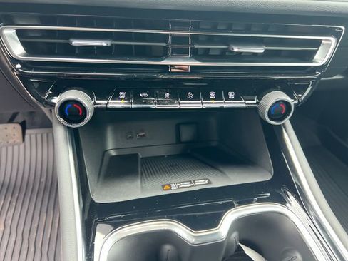 New 2026 Chevrolet Traverse LT w/ Driver Confidence Package image 18