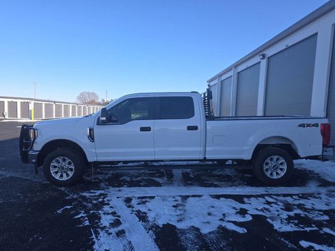 Used 2022 Ford F250 XL w/ STX Appearance Package image 3