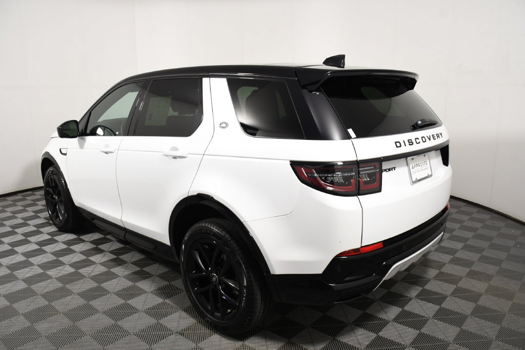 Certified 2025 Land Rover Discovery Sport Dynamic SE AWD/4WD image 4