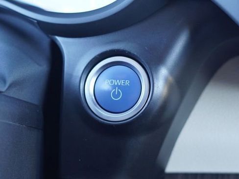 Certified 2023 Toyota Sienna Platinum image 24