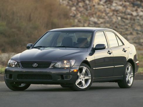 Used 2005 Lexus IS 300 image 1