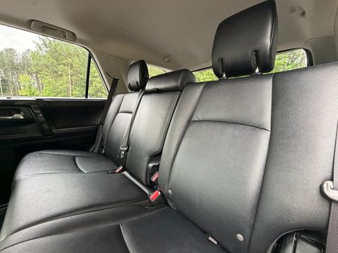 Used 2017 Toyota 4Runner TRD Off-Road Premium AWD/4WD image 18