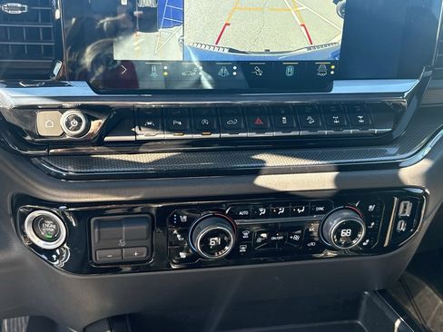 Used 2022 Chevrolet Silverado 1500 ZR2 image 24