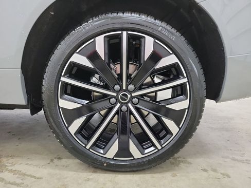 New 2026 Volvo XC60 B5 Ultra w/ Protection Package Premier image 12