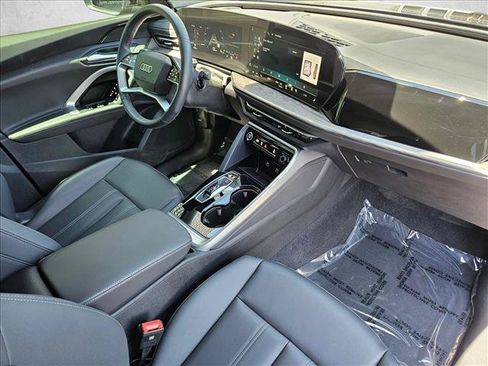 Used 2025 Audi Q5 Premium w/ Convenience Package AWD/4WD image 27