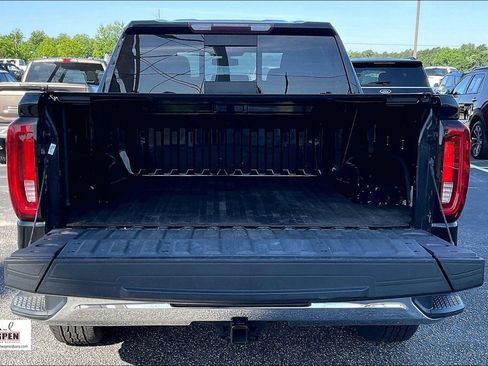 Used 2020 GMC Sierra 1500 SLT RWD image 17