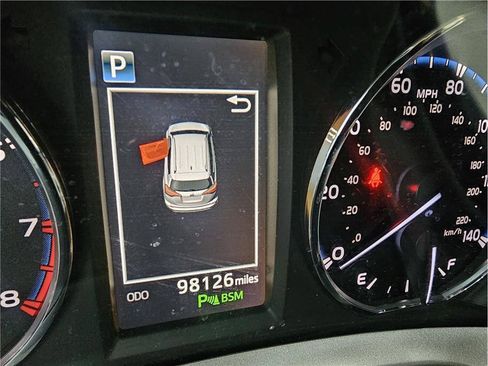 Used 2016 Toyota RAV4 XLE w/ Convenience Package FWD image 17