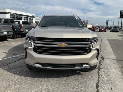 Used 2022 Chevrolet Tahoe LT w/ Luxury Package image 2