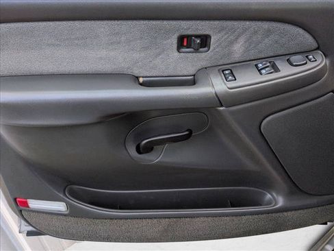 Used 2003 Chevrolet Silverado 1500 LS RWD image 10