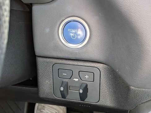Used 2024 Toyota Sequoia Platinum AWD/4WD image 22