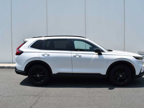 Used 2025 Honda CR-V Sport image 4