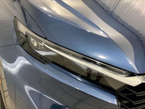 Certified 2025 Honda CR-V EX image 32