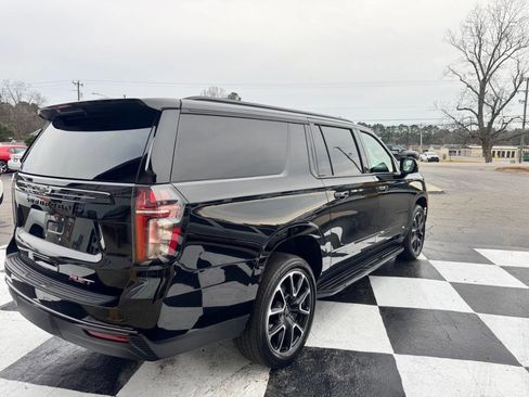 Used 2023 Chevrolet Suburban RST w/ Luxury Package image 5