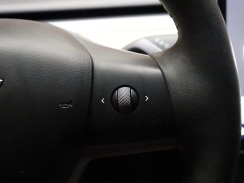 Used 2023 Tesla Model 3 Standard Range image 44