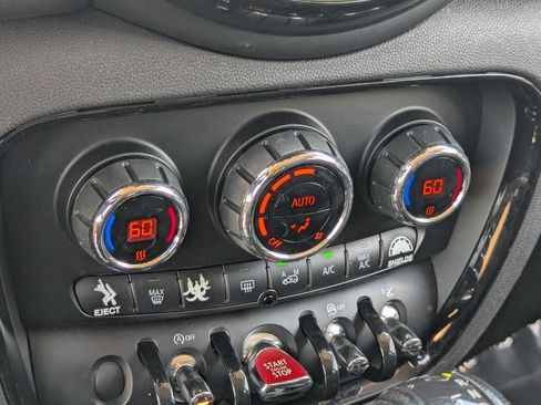 Used 2016 MINI Cooper Clubman FWD image 31