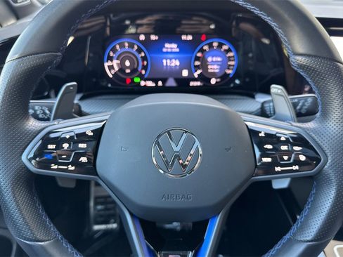 Used 2024 Volkswagen Golf R image 28