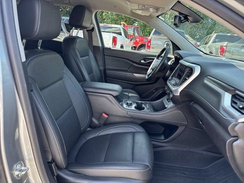 Used 2023 GMC Acadia SLT w/ Preferred Package FWD image 28
