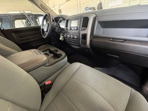 Used 2019 RAM 1500 ST w/ SXT Plus Group AWD/4WD image 31