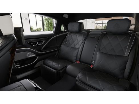 Certified 2023 Mercedes-Benz Maybach S 680 4MATIC image 5