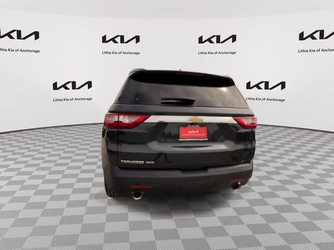 Used 2021 Chevrolet Traverse LT AWD/4WD image 7