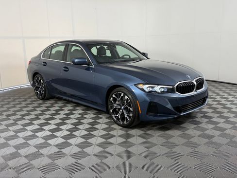 Used 2025 BMW 330i Sedan RWD image 7