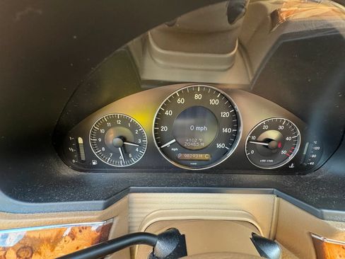 Used 2007 Mercedes-Benz E 320 BlueTEC Sedan image 30