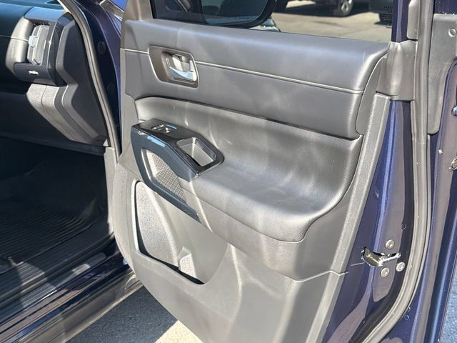 Used 2022 Nissan Pathfinder SV AWD/4WD image 26
