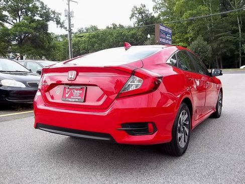 Used 2017 Honda Civic EX image 3