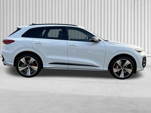 New 2026 Audi SQ5 Premium Plus AWD/4WD image 6