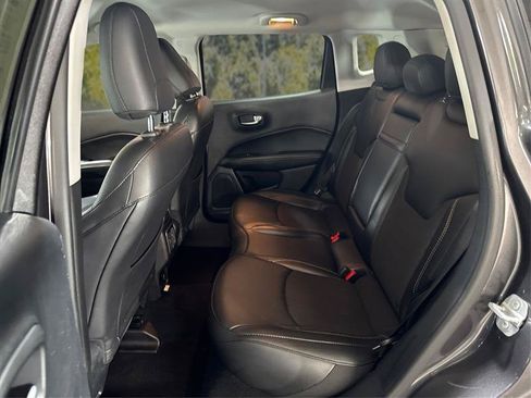 Used 2019 Jeep Compass Latitude AWD/4WD image 10