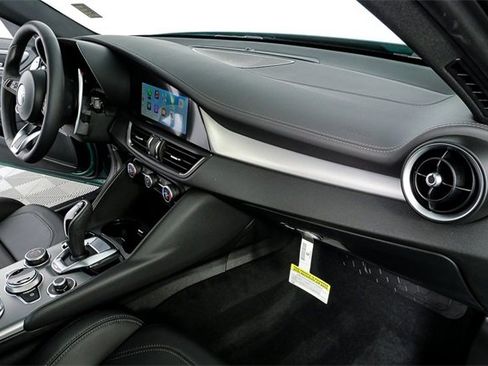 New 2025 Alfa Romeo Giulia image 24