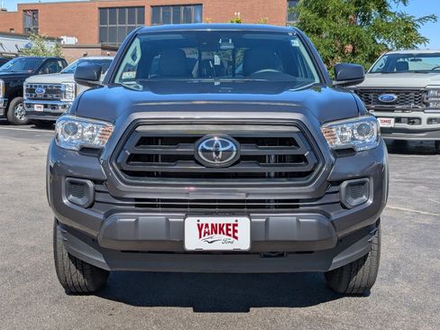 Used 2021 Toyota Tacoma SR w/ SX Package AWD/4WD image 9