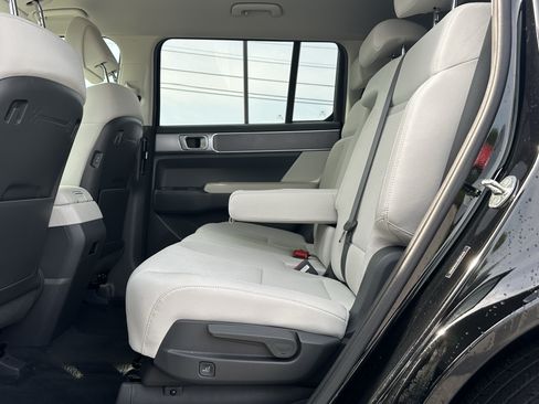Used 2025 Hyundai Santa Fe SE AWD/4WD image 19