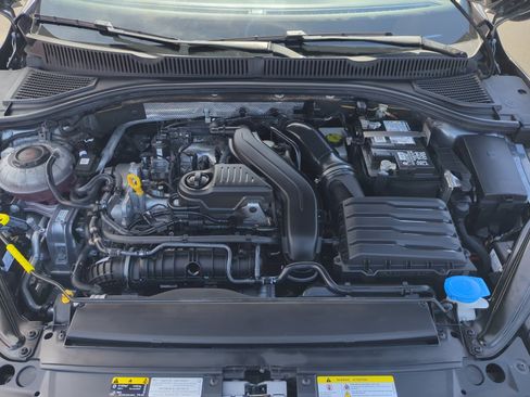 Used 2023 Volkswagen Jetta SE w/ Panoramic Sunroof Package FWD image 21