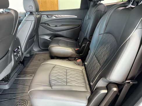 Used 2023 Buick Enclave Avenir w/ Avenir Technology Package image 18