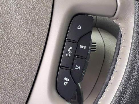 Used 2017 Buick Enclave Convenience image 10